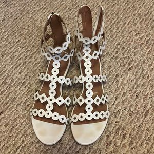 Alaia Paris Sandals in EUC white